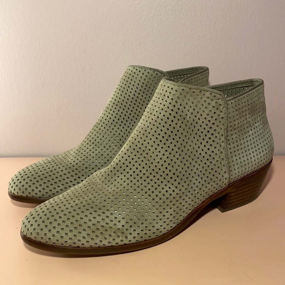 Sam Edelman - PIPP - Perforated Suede ankle bootie Size 9.5